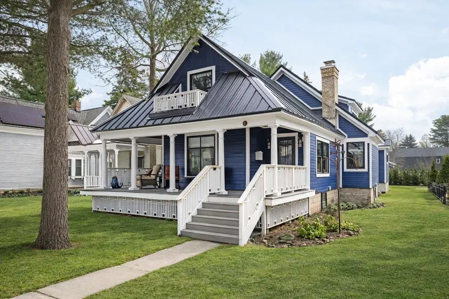 525 Fifth ST, Traverse City, MI 49684