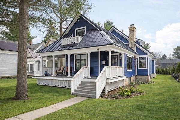 525 Fifth ST, Traverse City, MI 49684