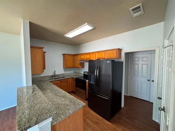 813 Betty Court #B, Hurst, TX 76053
