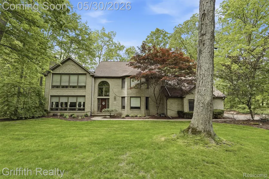 2018 Pine Hollow TRL, Brighton Township, MI 48114