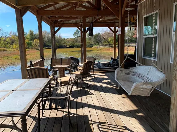 11524 Drakes Landing, Frankston, TX 75763