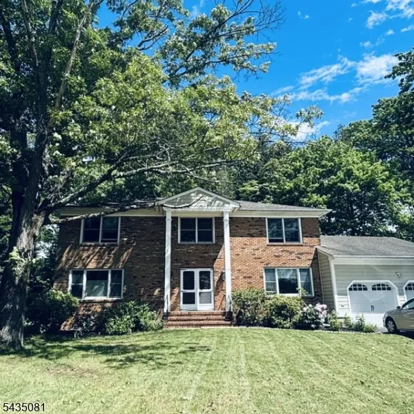 10 Dickens Ct, Morris Twp., NJ 07960