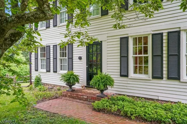 32 Potterstown Rd, Tewksbury Twp., NJ 08833
