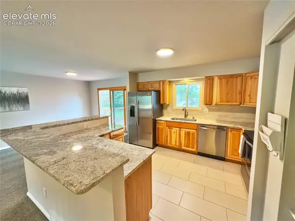 6530 Brook Park DR, Colorado Springs, CO 80918