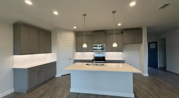 4225 CORNERSTONE Circle, Granbury, TX 76048