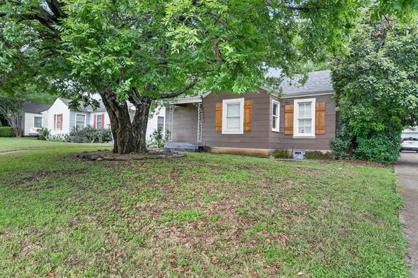 3208 Sandage Avenue, Fort Worth, TX 76109