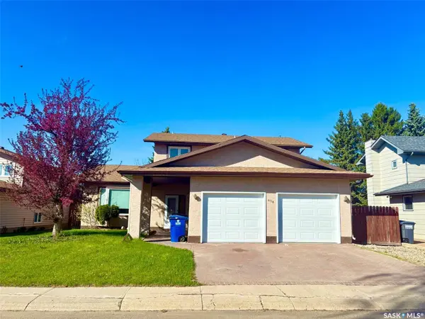 458 Wakaw COURT, Saskatoon, SK S7J 4H4
