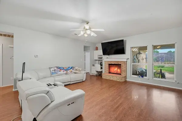 1028 Cedar Ridge Lane, Burleson, TX 76028
