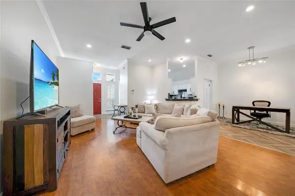 2301 Bennington Drive, Arlington, TX 76018