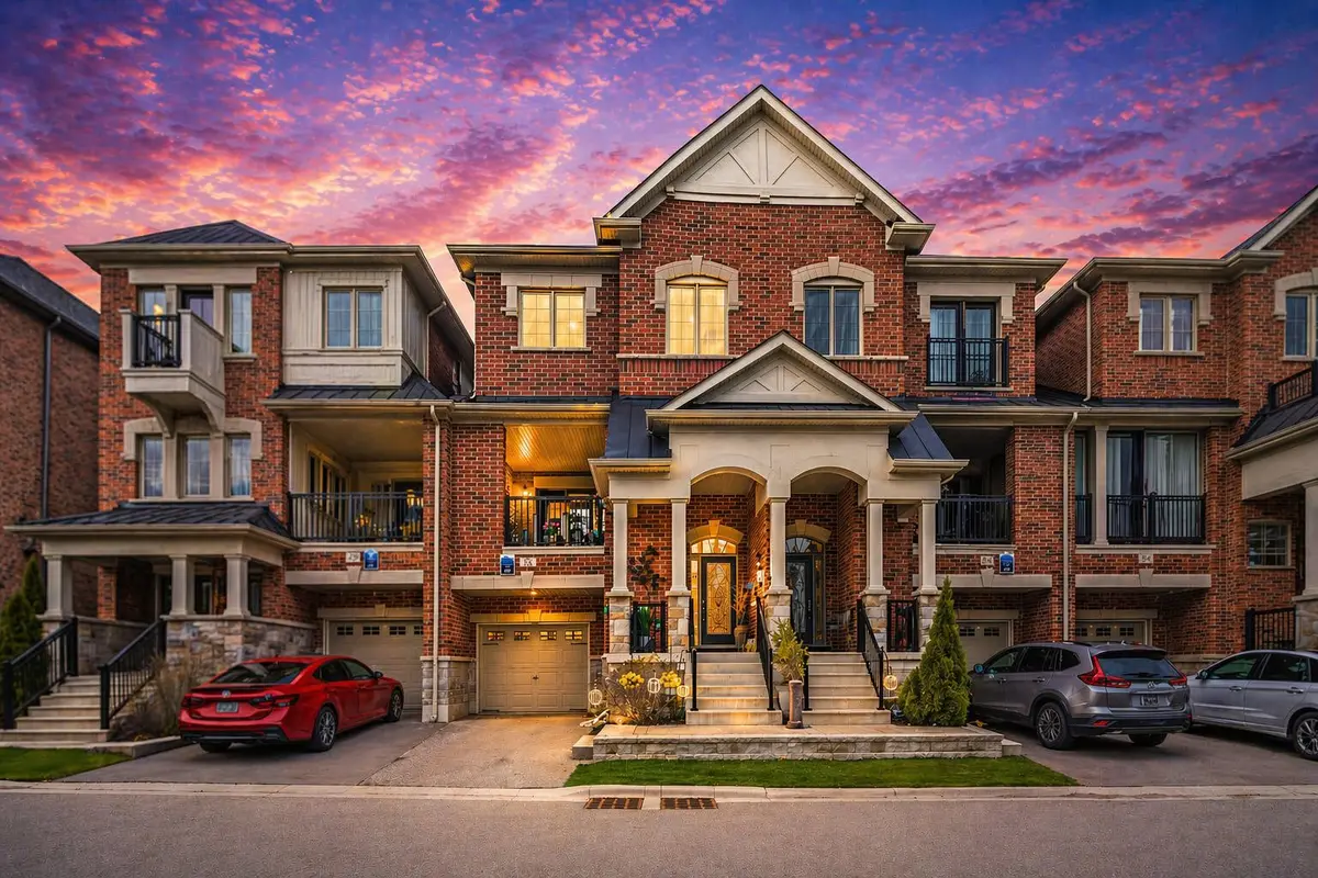 82 Oakmore LN, Brampton, ON L6Y 6H5