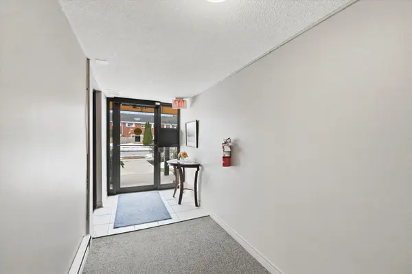 469 Claridge RD #6, Burlington, ON L7N 2S1