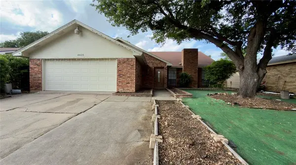4425 Campion Lane, Fort Worth, TX 76137