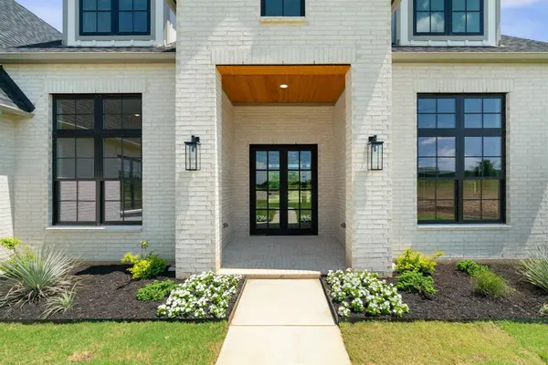2608 Southbay Circle, Northlake, TX 76226