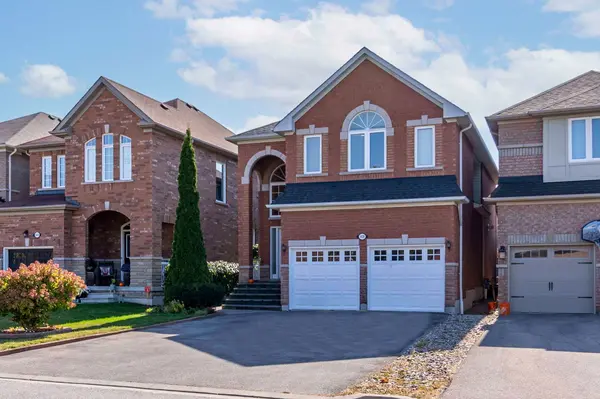 431 Pineview LN, Pickering, ON L1V 7G9