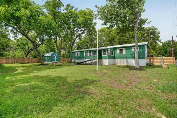 5469 Lake Granbury Trail, Granbury, TX 76048