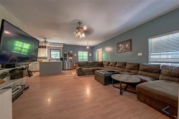 114 Lakeway Lane, Gun Barrel City, TX 75156
