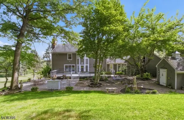 6 Fawn Ridge Rd, Clinton Twp., NJ 08833