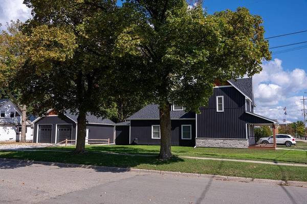 216 W Fifth ST, Clare, MI 48617