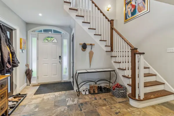 181 Bayview Heights DR, Toronto C11, ON M4G 2Z1