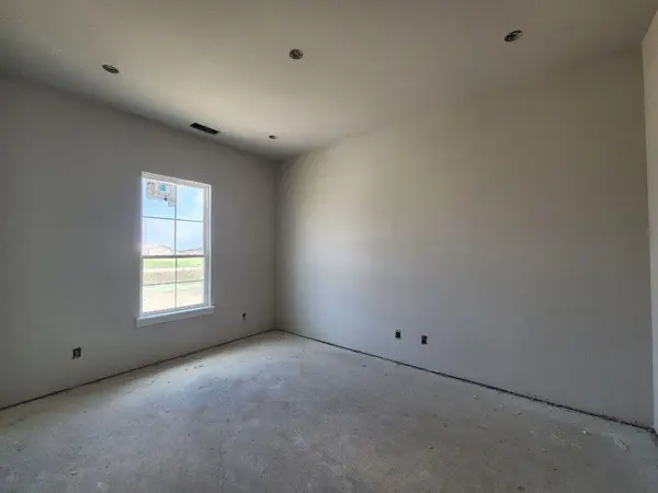 12413 Hornfels Drive, Krum, TX 76249
