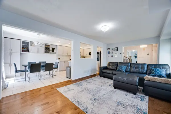 59 Banbrooke CRES, Newmarket, ON L3X 2W9
