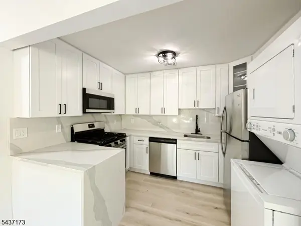 135 Falcon Ridge Way #5, Hamburg Boro, NJ 07419