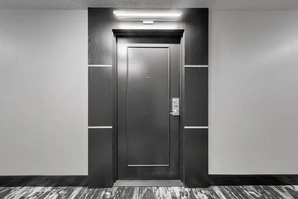 525 Wilson AVE #326, Toronto C06, ON M3H 0A7