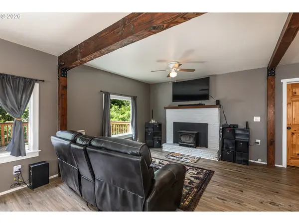 70373 NICOLAI RD, Rainier, OR 97048