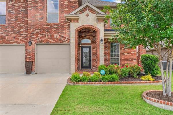 8912 Jewel Flower Drive, Fort Worth, TX 76131