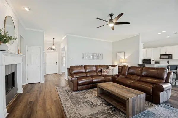 2215 Quail Hollow Drive, Sachse, TX 75048