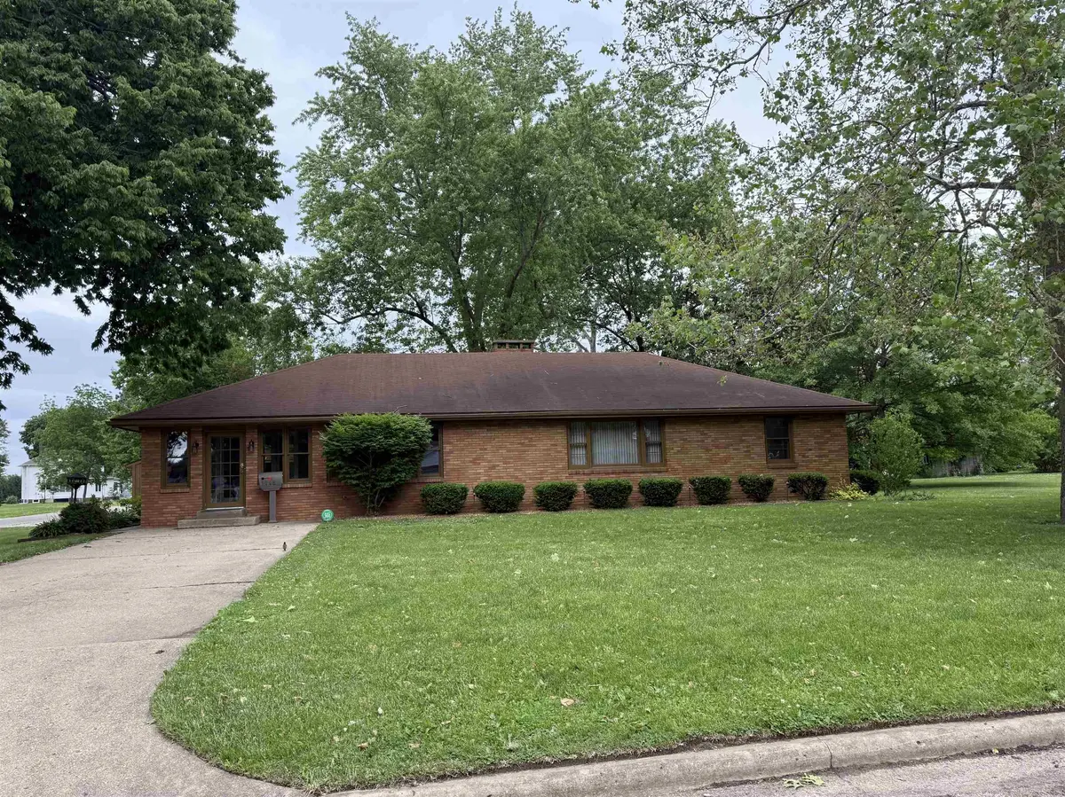 1048 Warren Street, Henry, IL 61537