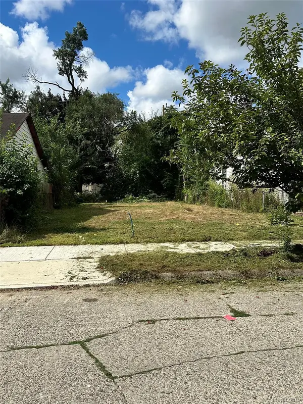 2105 Morris AVE, Lincoln Park, MI 48146