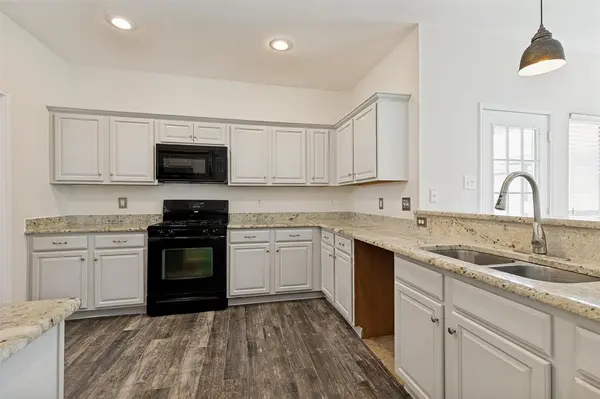 11012 Dillon Street, Fort Worth, TX 76179