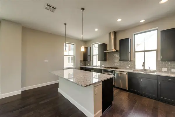 1190 Manacor Lane, Dallas, TX 75212