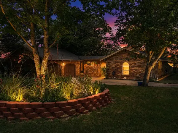 5310 Westminster Court S, Fort Worth, TX 76133