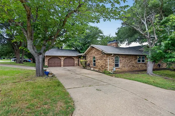 5310 Westminster Court S, Fort Worth, TX 76133