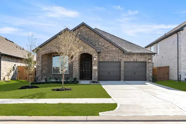 9105 Harrisburg Drive, Fort Worth, TX 76036