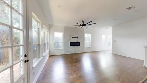 1301 Compton Street, Dallas, TX 75203