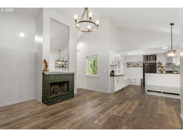 5225 JEAN RD #108, Lake Oswego, OR 97035