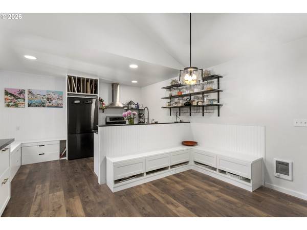 5225 JEAN RD #108, Lake Oswego, OR 97035