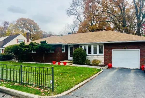 30 Woodrow Ave,  Woodland Park,  NJ 07424