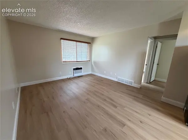 2959 Mesa RD #C, Colorado Springs, CO 80904