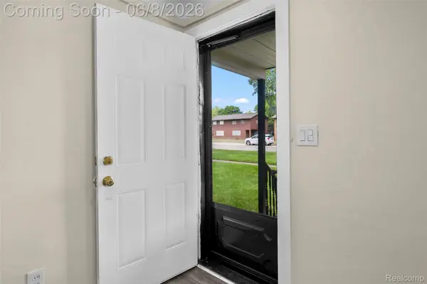28075 Annapolis RD, Westland, MI 48186