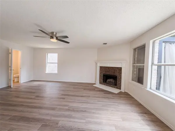 2320 Bantry Lane, Arlington, TX 76002