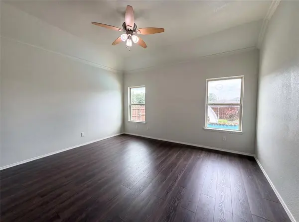 325 Pin Cushion Trail, Burleson, TX 76028