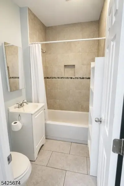 100 Rosa Parks Blvd #3, Paterson City, NJ 07501