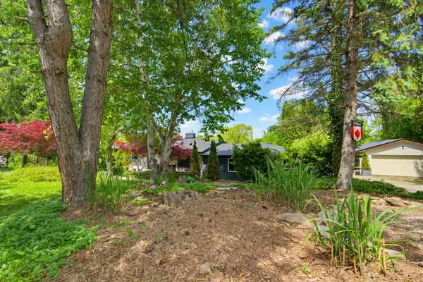 18 Cherry ST, Halton Hills, ON L7G 3J8