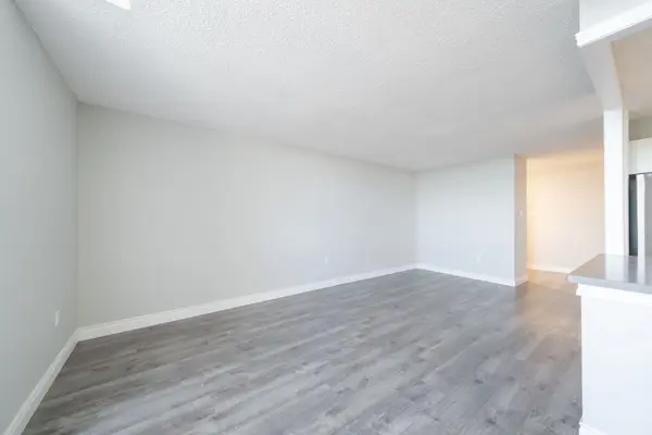 355 Rathburn RD E #1204, Mississauga, ON L4Z 1H4