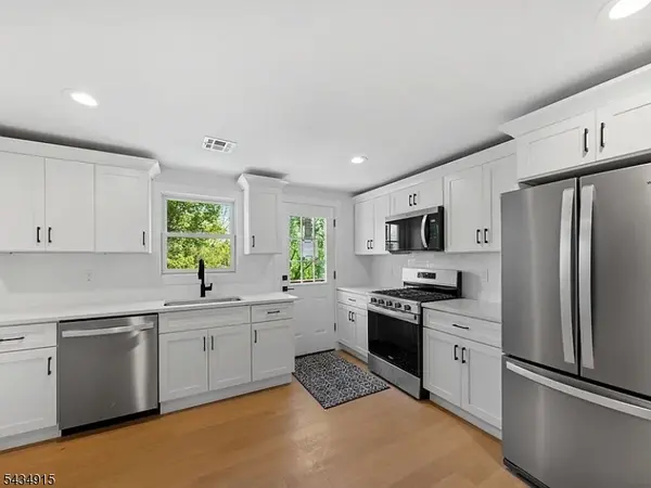 3 Meadow Rd #3, Edison Twp., NJ 08817