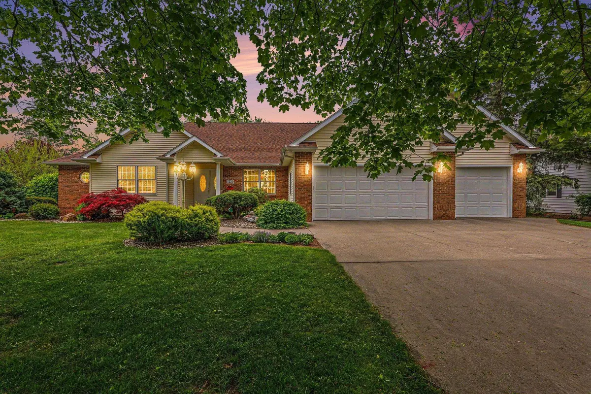 1220 Glenwood DR, Pleasant, MI 48858